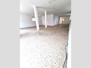 Immobile commerciale in Affitto a Pescara, 2'200€, 280 m²