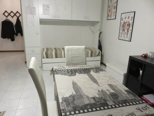 Monolocale ad Ancona, 1 bagno, arredato, 35 m², 1° piano, ascensore