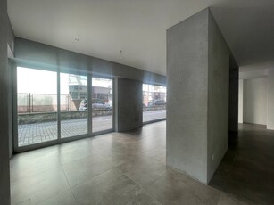 Negozio in Affitto a Pescara, zona Centro, 1'500€, 60 m²