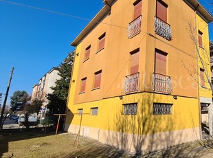 Palazzo a Reggio nell'Emilia in Via Selvapiana 4, Ospedale