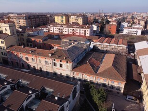 Palazzo / stabile di 1990 mq a Parma