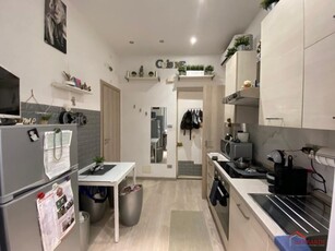 Quadrilocale in Affitto a Genova, zona Di Negro, 550€, 30 m², arredato
