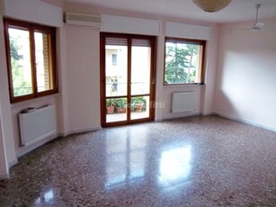 Quadrilocale in Affitto a Roma, zona Eur, 1'290€, 130 m², con Box