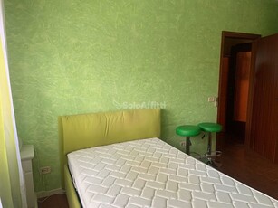 Stanza in Affitto a Modena, 300€, 95 m²