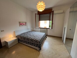 Stanza in Affitto a Modena, 320€, 140 m²