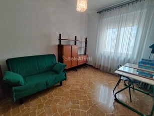 Trilocale in Affitto a Brescia, 900€, 100 m², arredato