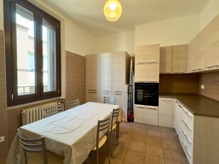 Trilocale in Affitto a Milano, 930€, 90 m², arredato