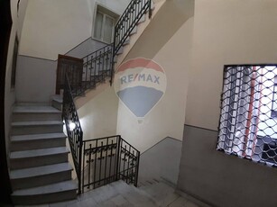 Trilocale in Vendita a Catania, zona Centro Storico, 73'000€, 60 m²