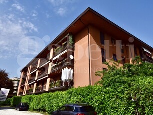 Trilocale in Vendita a Monza, 290'000€, 127 m²