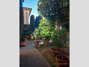 Villa in Vendita a Pisa, 600'000€, 230 m²