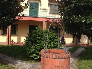 Villa singola a Est, Lucca