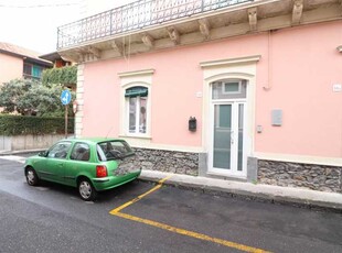 Appartamento in Affitto ad Aci Castello - 500 Euro