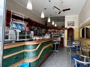 Bar in vendita a Torino - Zona: 15 . Pozzo Strada, Parella