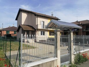 Casa indipendente in vendita a Alessandria