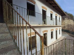 Casa indipendente in vendita a Corneliano D'Alba