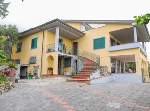 Casa indipendente in vendita a Massarosa