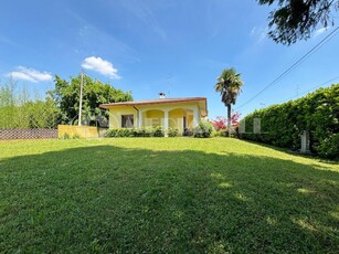 Casa indipendente in vendita a Roveredo In Piano