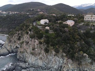 Casa indipendente in vendita a Varazze