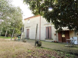 Casa indipendente in vendita a Verona