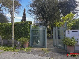 FREGENE - A SOLI 100 mt. DAL MARE - Via Riccione