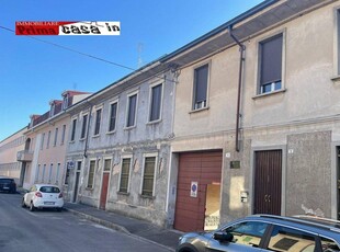 Palazzina commerciale in vendita a Parabiago