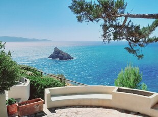 Quadrilocale con terrazzi a Monte Argentario