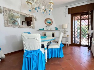 VILLA BIFAMILIARE 4 CAMERE DA LETTO