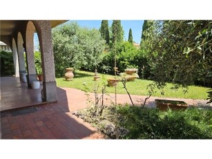 Villa con giardino a Santa Croce sull'Arno