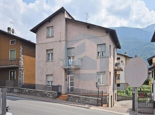 Villa in vendita a Berzo Inferiore