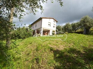 Villa in vendita a Capannori