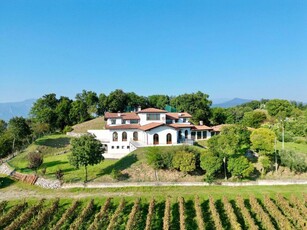 Villa in vendita a Cazzago San Martino