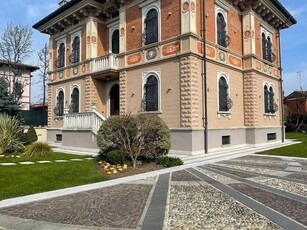 Villa in vendita a Chiari