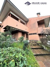 Villa in vendita a Desio