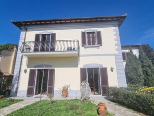 Villa in vendita a Firenze