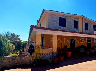 Villa in vendita a Lanuvio