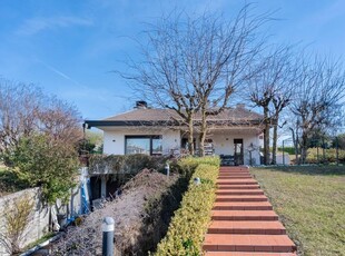 Villa in vendita a Pescantina