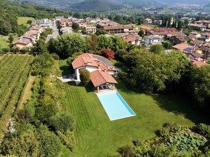 Villa in vendita a Provaglio D'Iseo