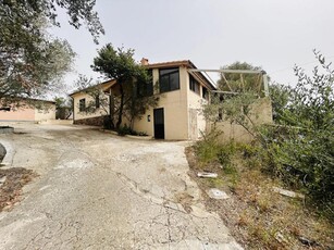 Villa in vendita a San Teodoro