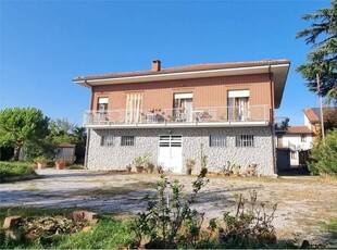 Villa in vendita a Santo Stefano Roero