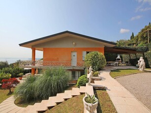 Villa in vendita a Toscolano Maderno