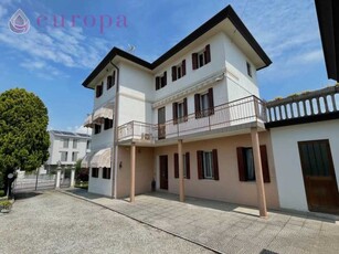 Villa in Vendita ad Fiume Veneto - 195000 Euro