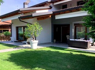 villa in Vendita ad Seriate - 37354970 Euro