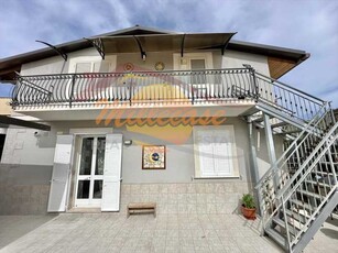 Villa in Vendita ad Siracusa - 305000 Euro