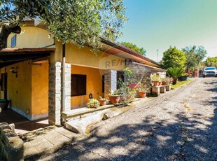 Villa singola in vendita a Bracciano