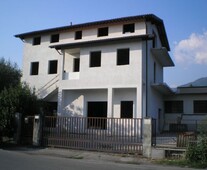 Casa singola da ristrutturare a Capannori