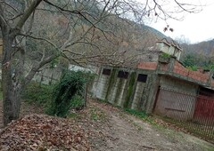 Casa singola in Via Forche Caudina in zona Montedecoro a Maddaloni