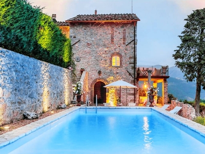 Affascinante casa a Rocca con barbecue, giardino e piscina