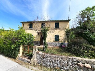 Rustico in vendita a Castellina Marittima via della Repubblica