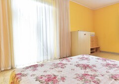 Bella camera in appartamento con 3 camere da letto a San Giovanni, a Roma
