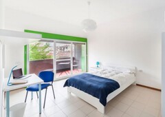 Camera in appartamento con 4 camere da letto a Novoli, Firenze